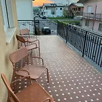 Vivere Nient'altro Between Port And Historic Center